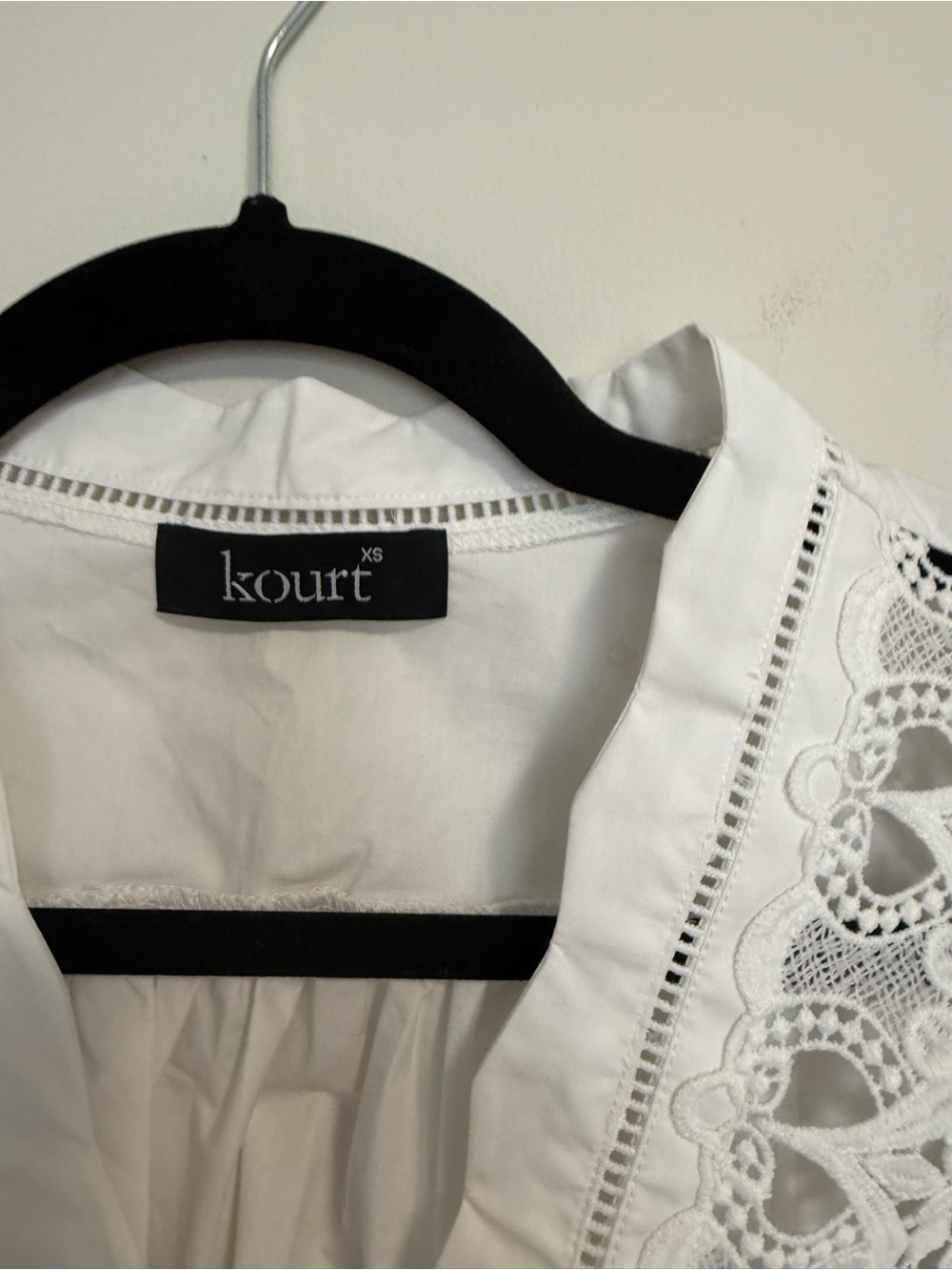 Kourt White Lace-Trim Puff Sleeve Blouse - Picture 3 of 6